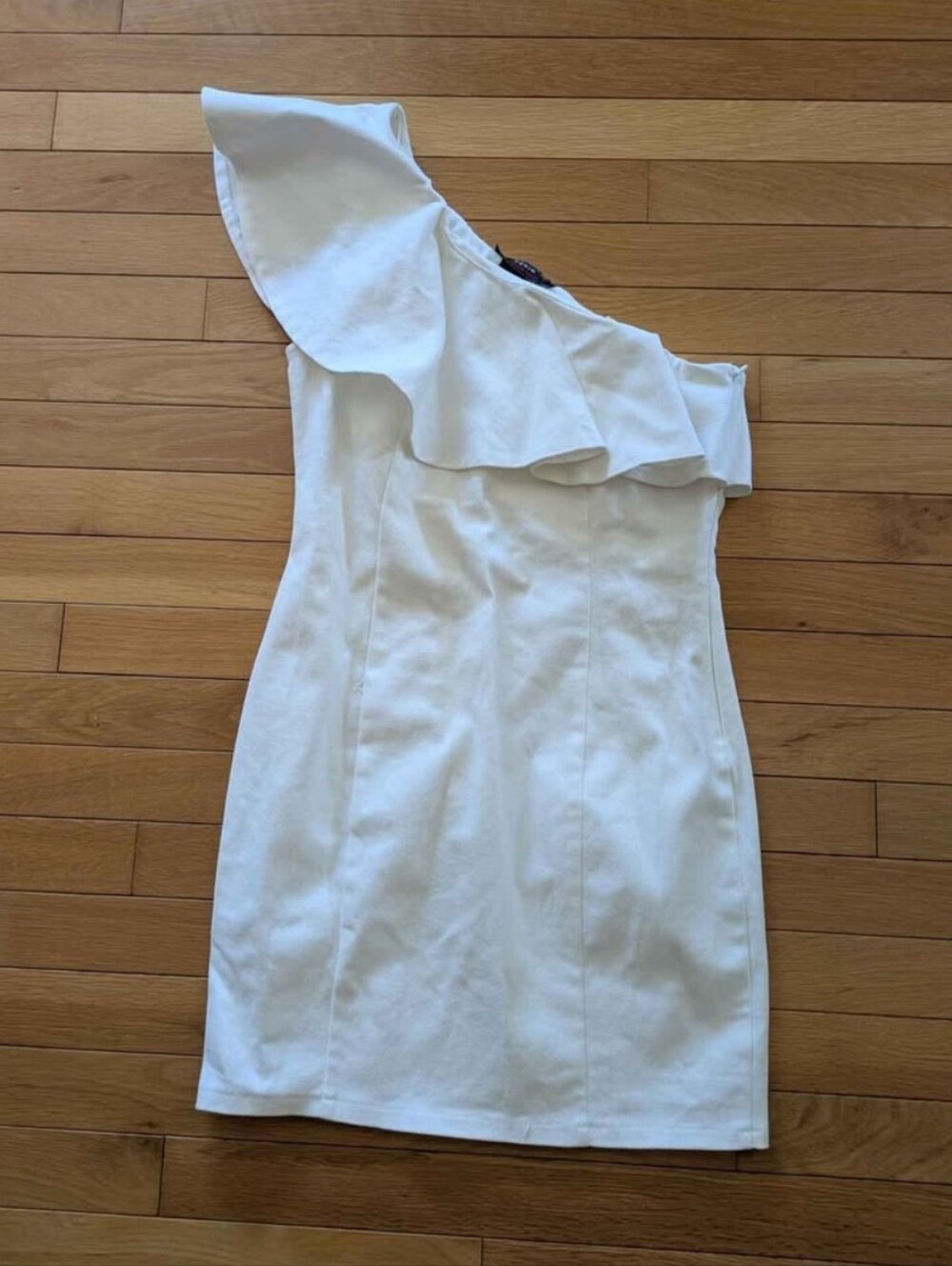 White One-Shoulder Dress